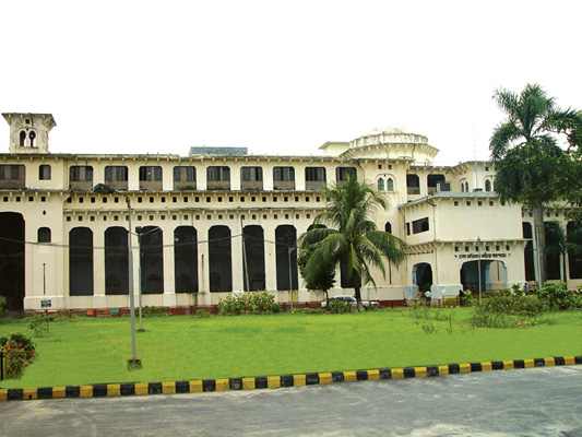 Dhaka medical college and Hospital information
